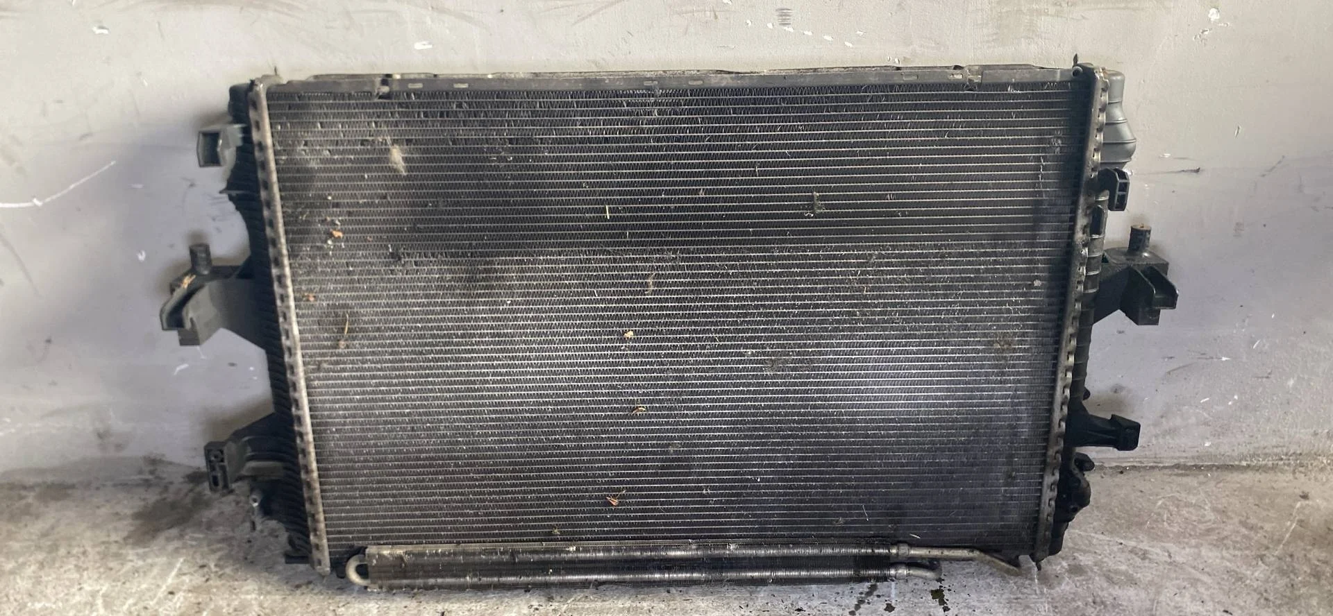 Радиатор основной Volkswagen Transporter T5