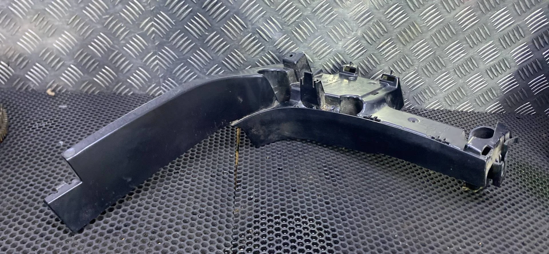 Крепление переднего бампера левое BMW X5 F15