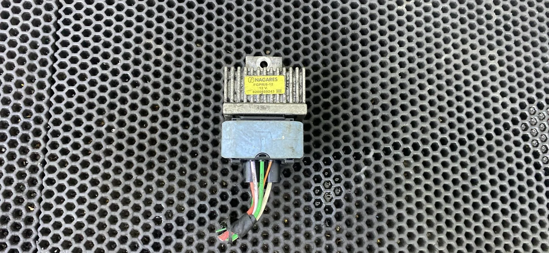 Реле накала свечей Renault Master 2 рест. 2009