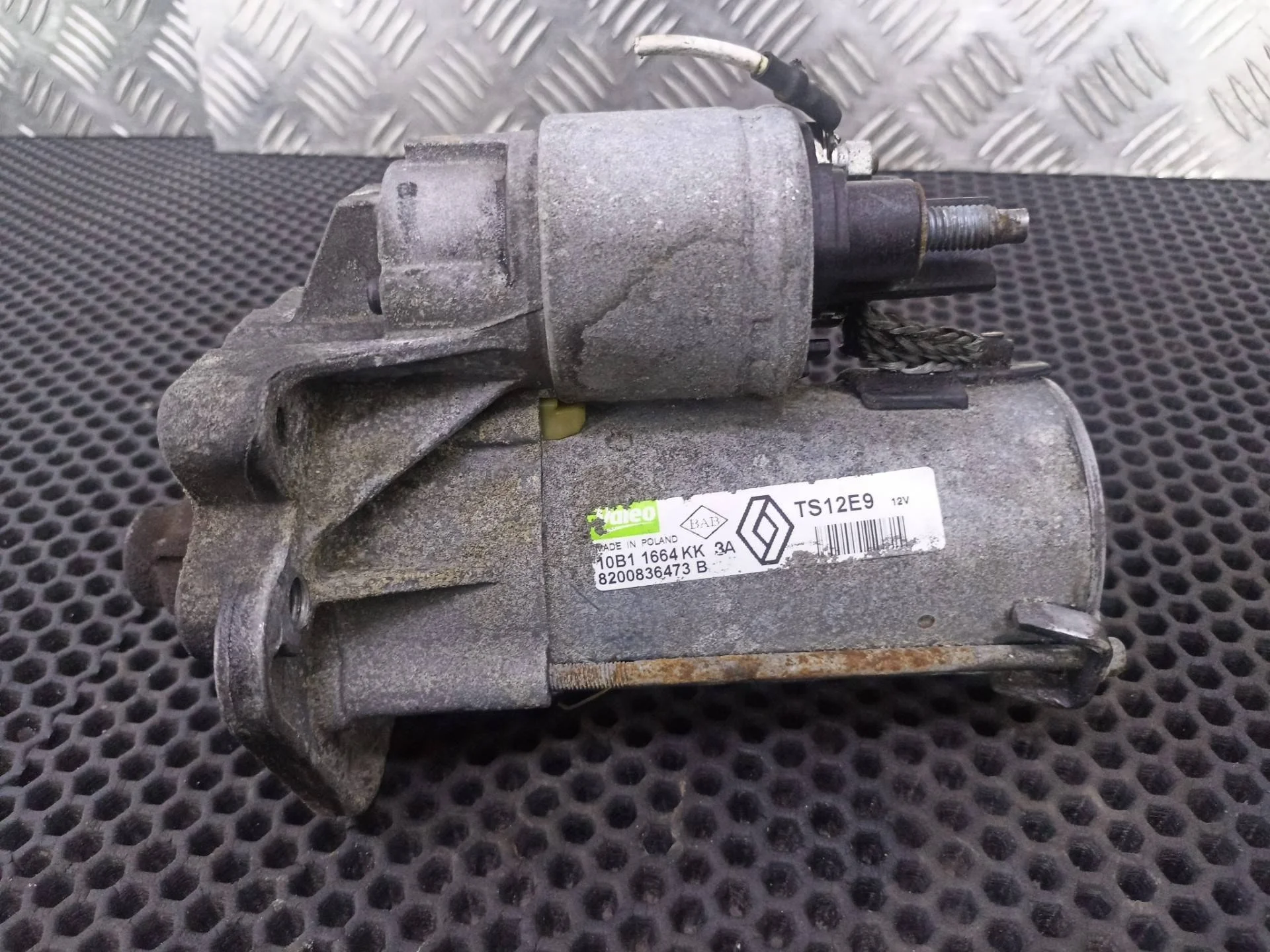 Стартер Renault Megane 3 2012 233003329R