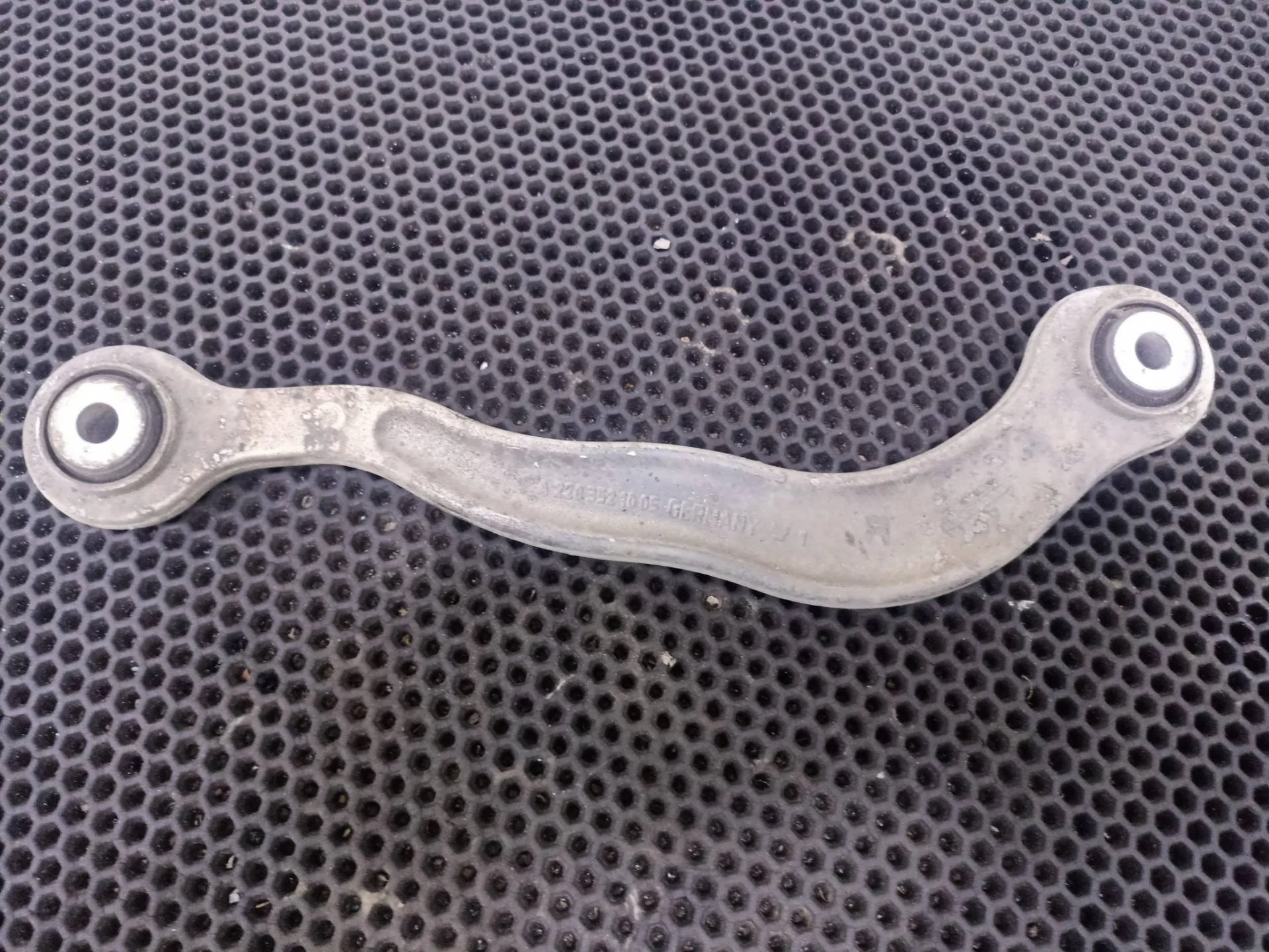 Рычаг верхний Mercedes-Benz S W222 рест. 2017