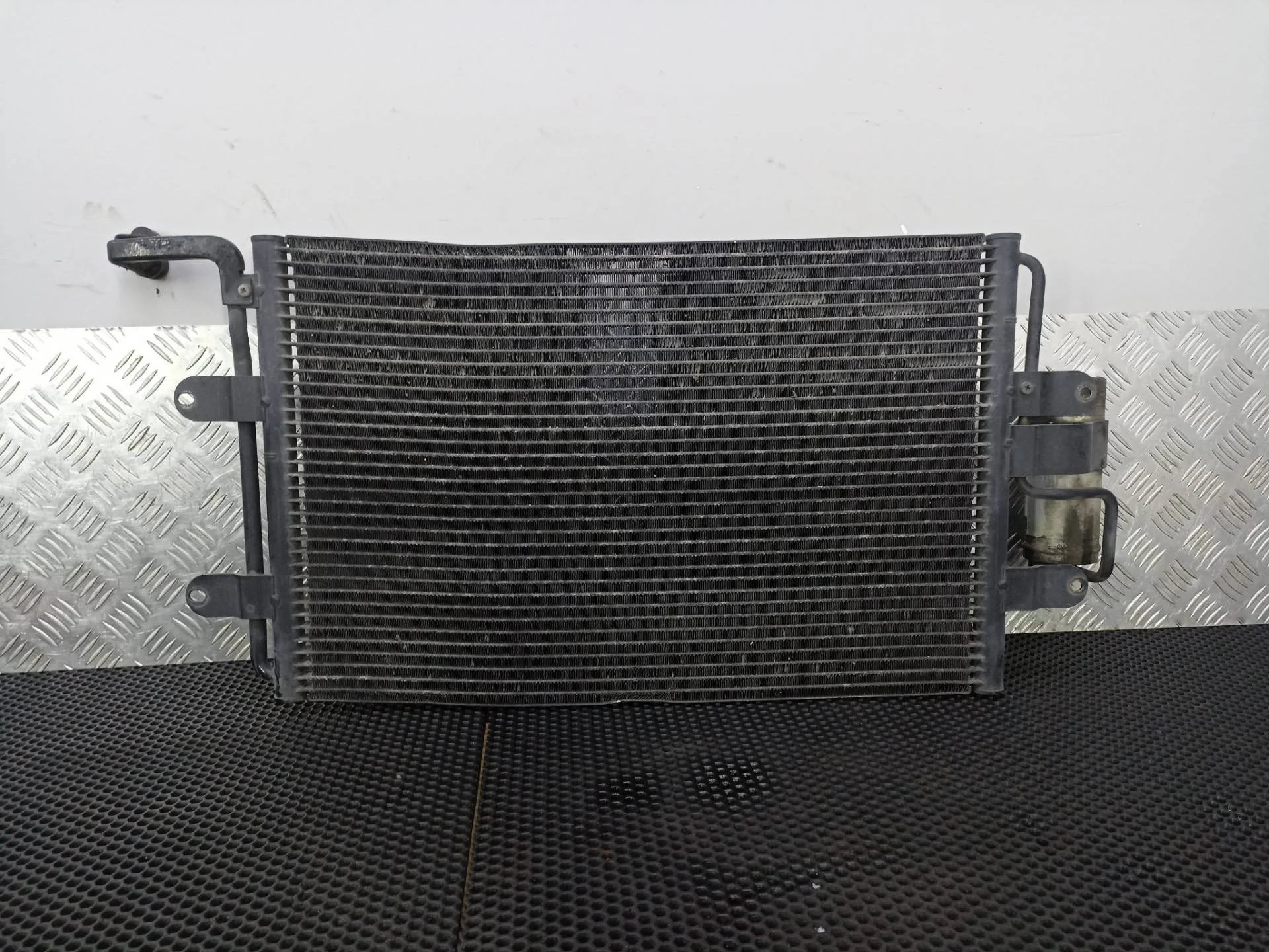 Радиатор кондиционера Skoda Octavia 1999