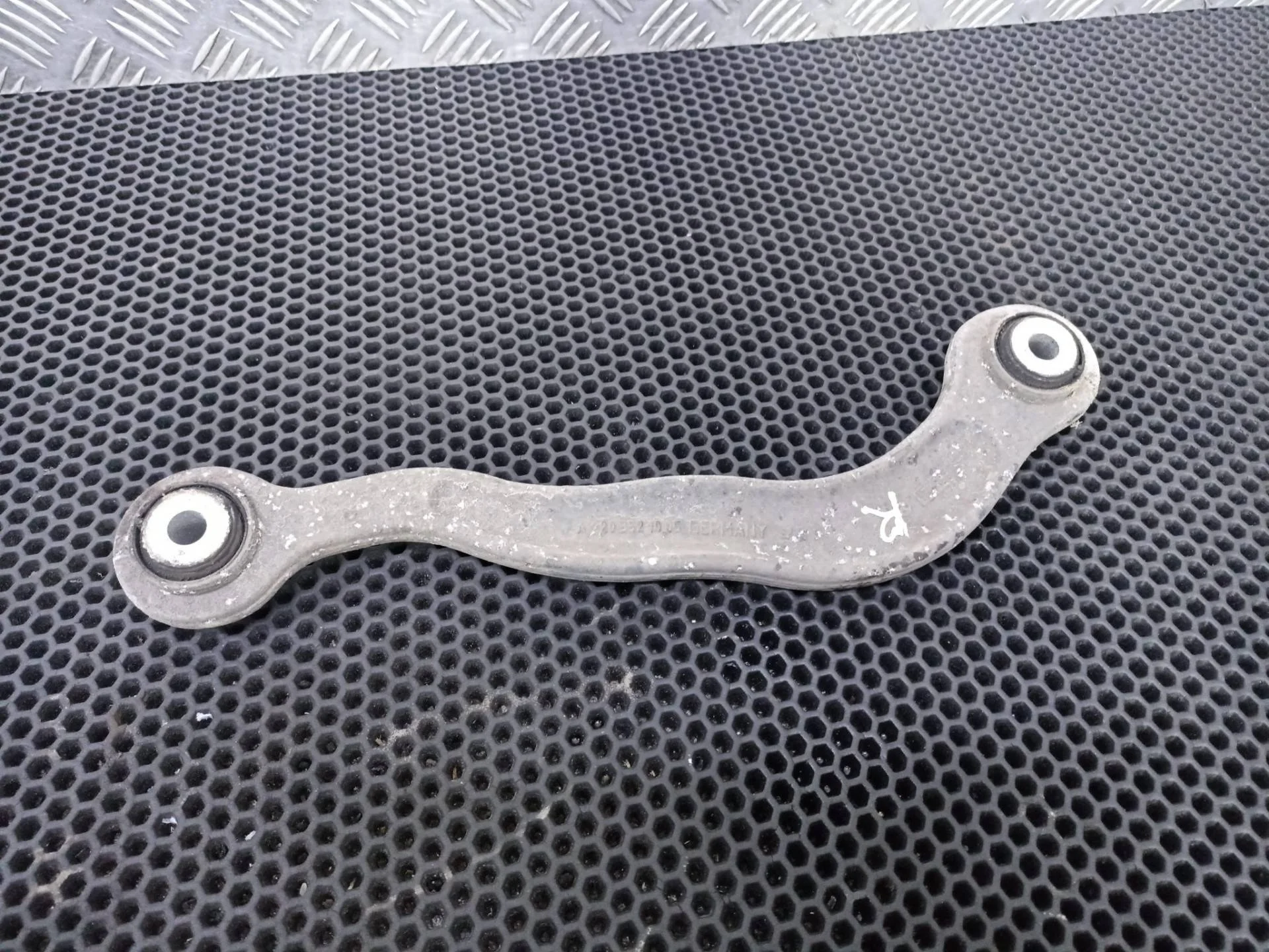 Рычаг верхний Mercedes-Benz S W222 рест. 2017