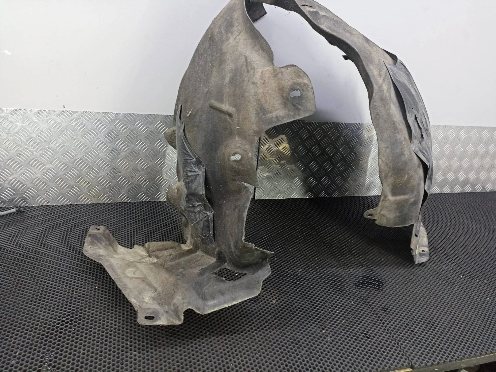 Подкрылок передний левый Mercedes-Benz S