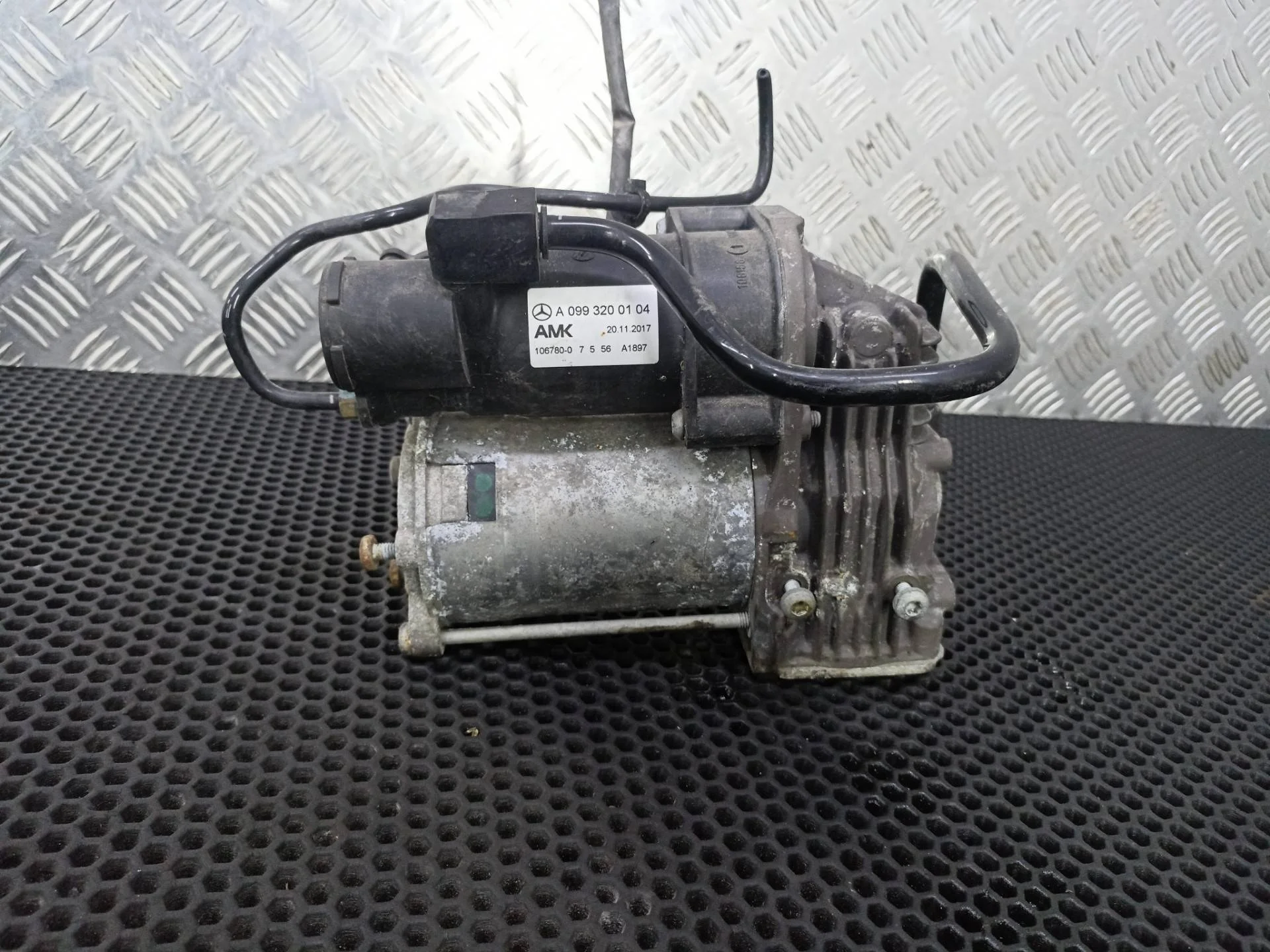 Компрессор пневмоподвески Mercedes-Benz S