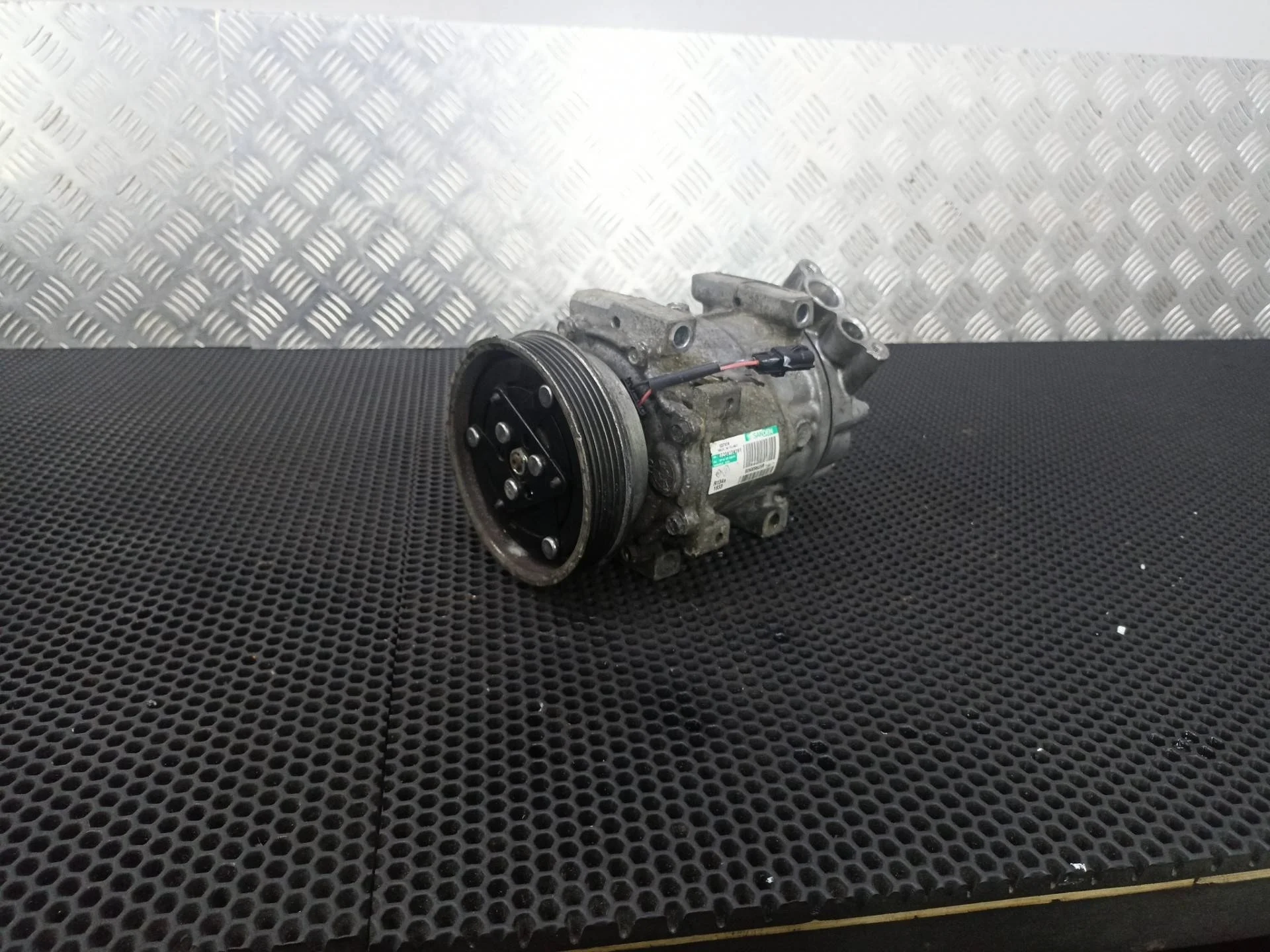 Компрессор кондиционера Nissan Qashqai J10 2010