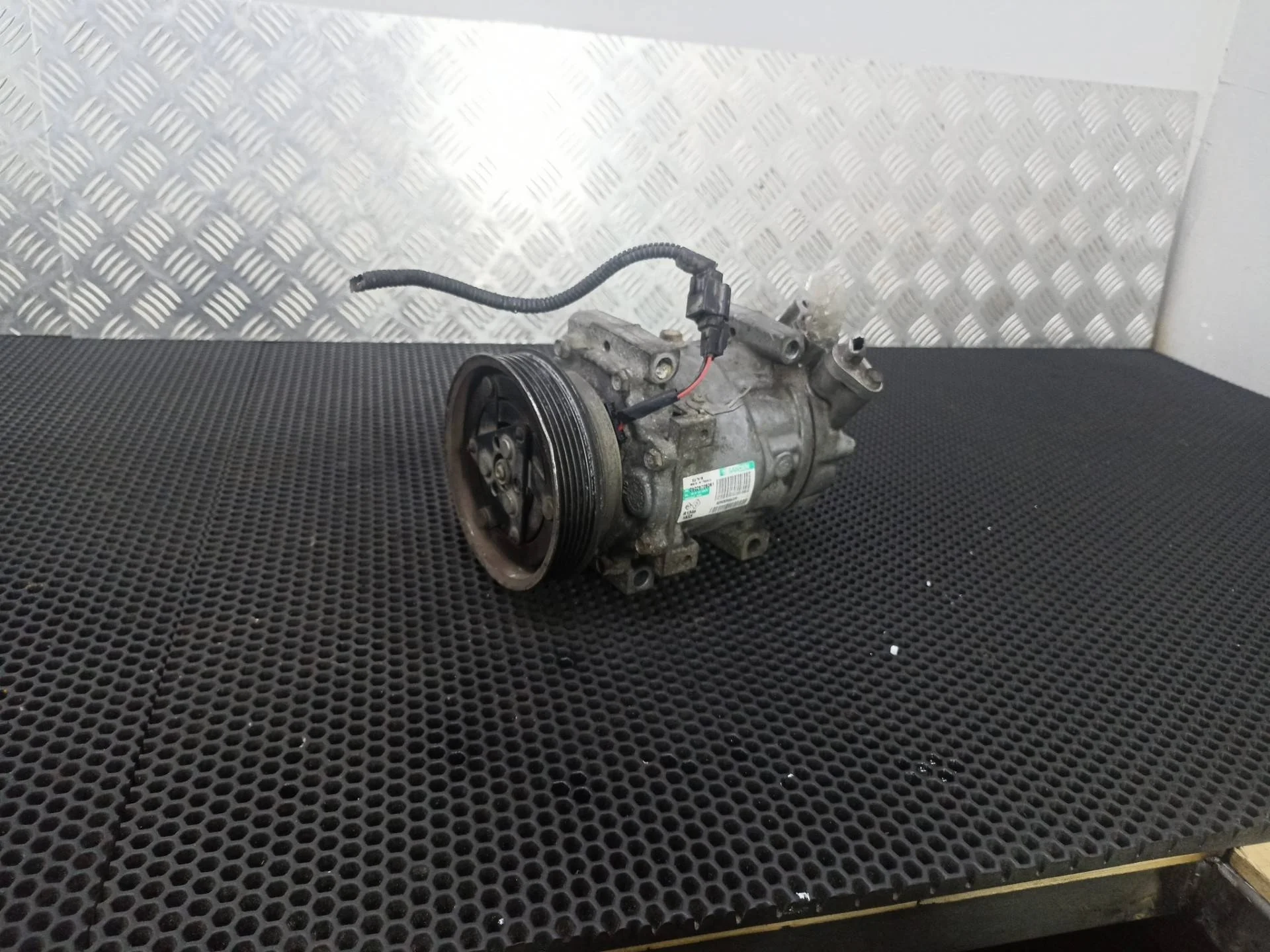 Компрессор кондиционера Nissan Qashqai J10 2010