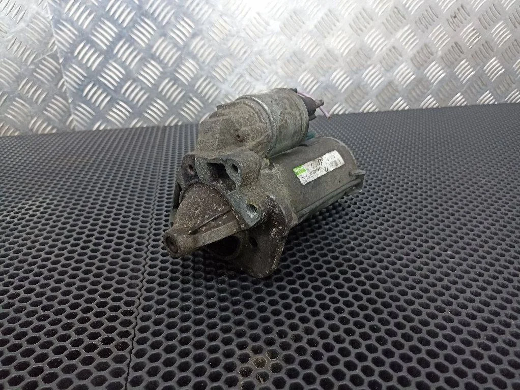 Стартер Nissan Juke F15 2012 8200836473