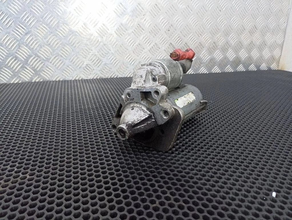 Стартер Nissan Juke F15 2012 8200836473