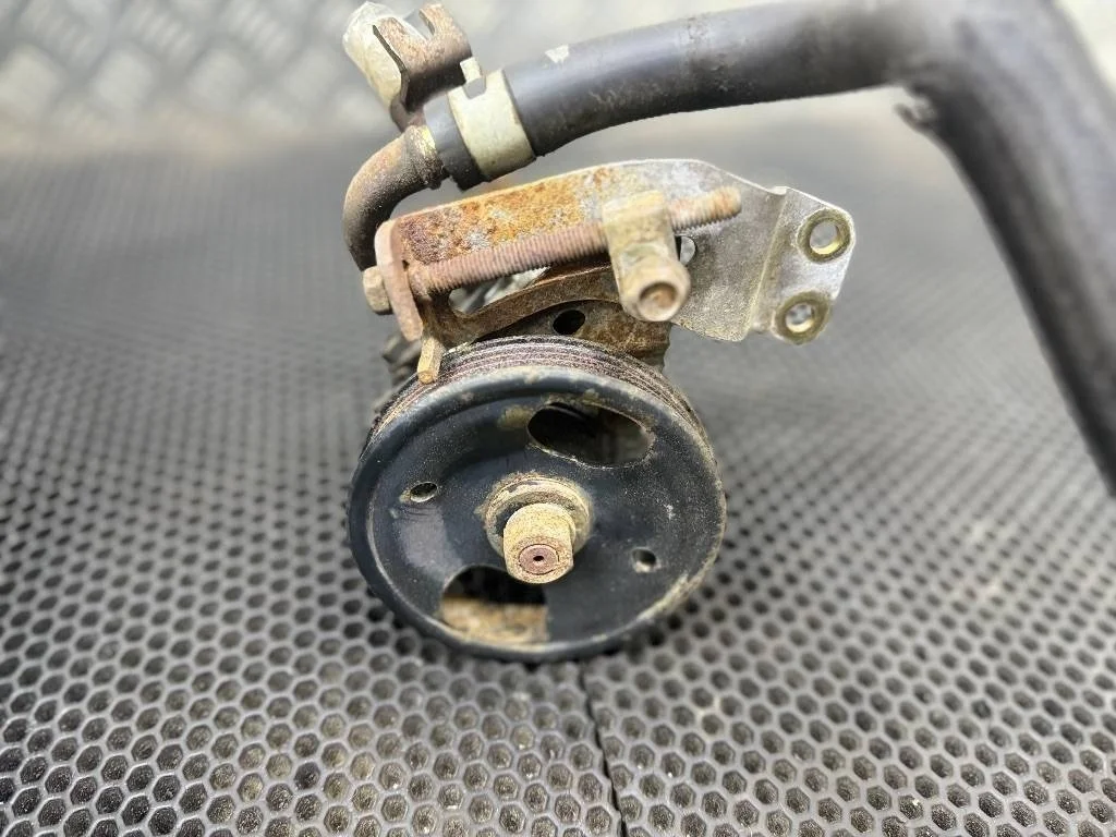 Насос гидроусилителя руля Nissan Murano Z50 2004