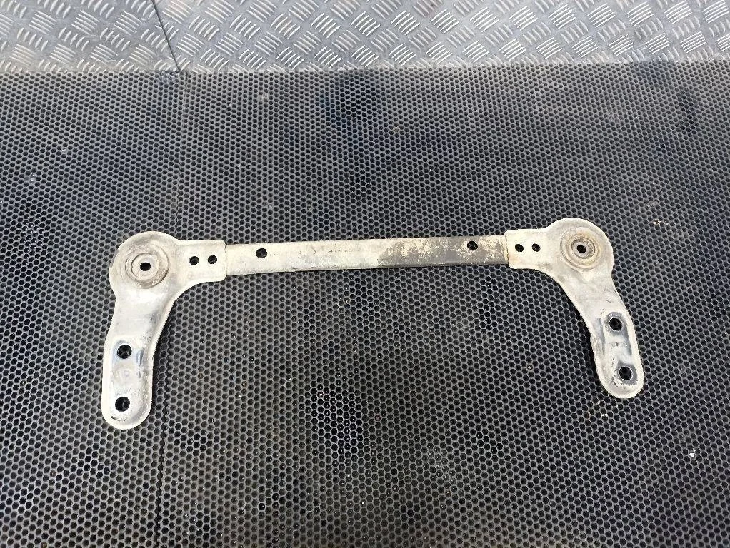 Балка под радиатор Nissan Qashqai J10 2007