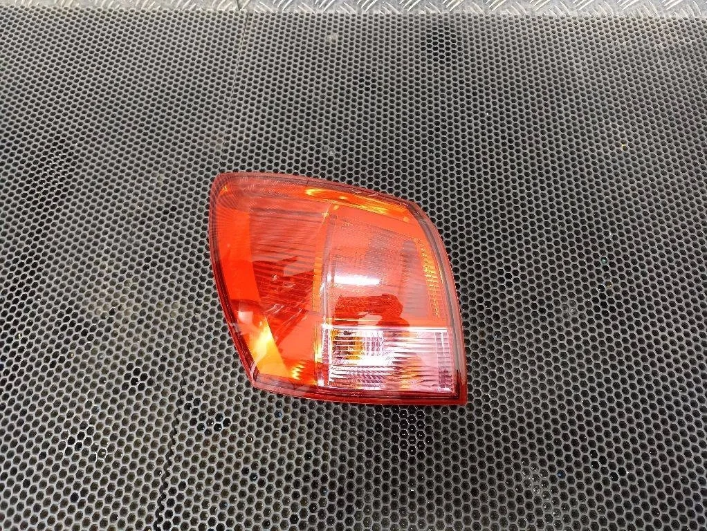Фонарь задний левый Nissan Qashqai J10 2010