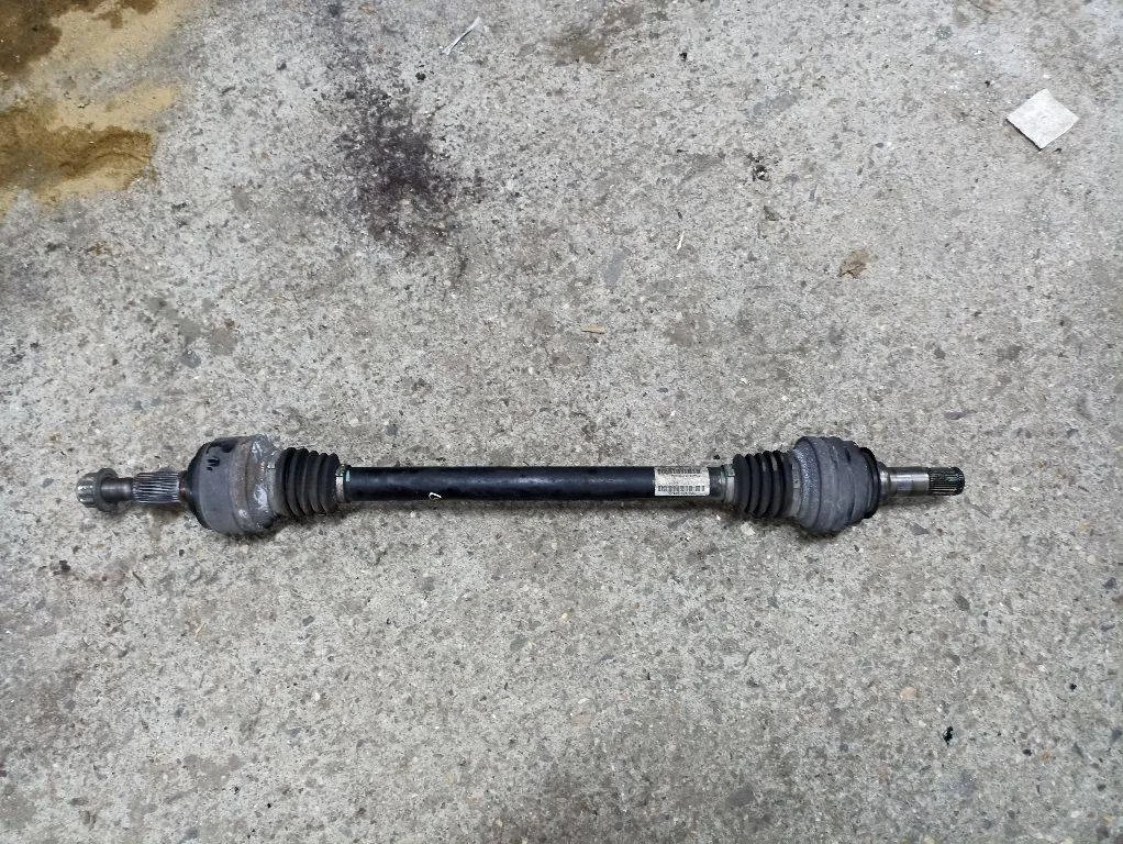 Полуось задняя Porsche Cayenne 958 2014 7P0501201Q