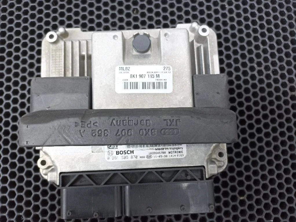 Блок управления двигателем Audi A4 B8 2011