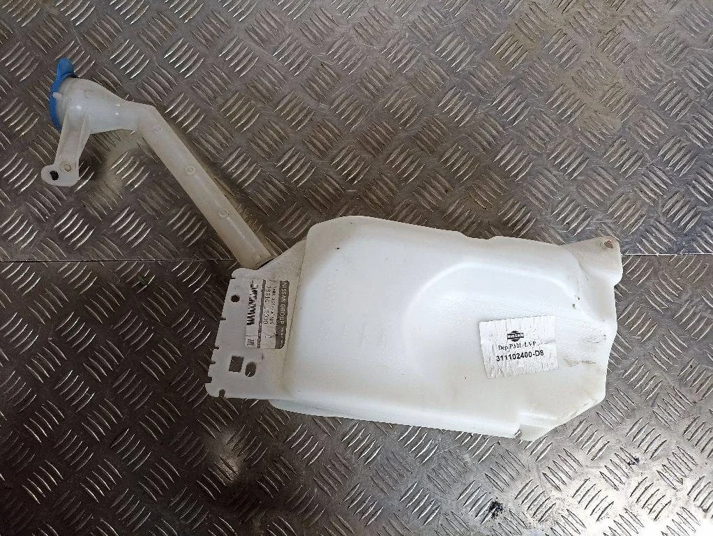 Бачок омывателя Nissan Qashqai J10 рест. 2012