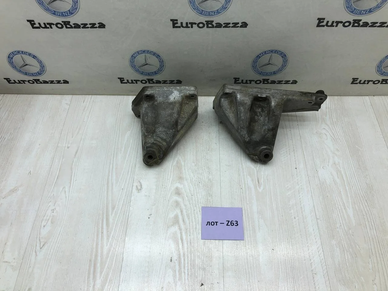 Кронштейн двигателя Mercedes W221