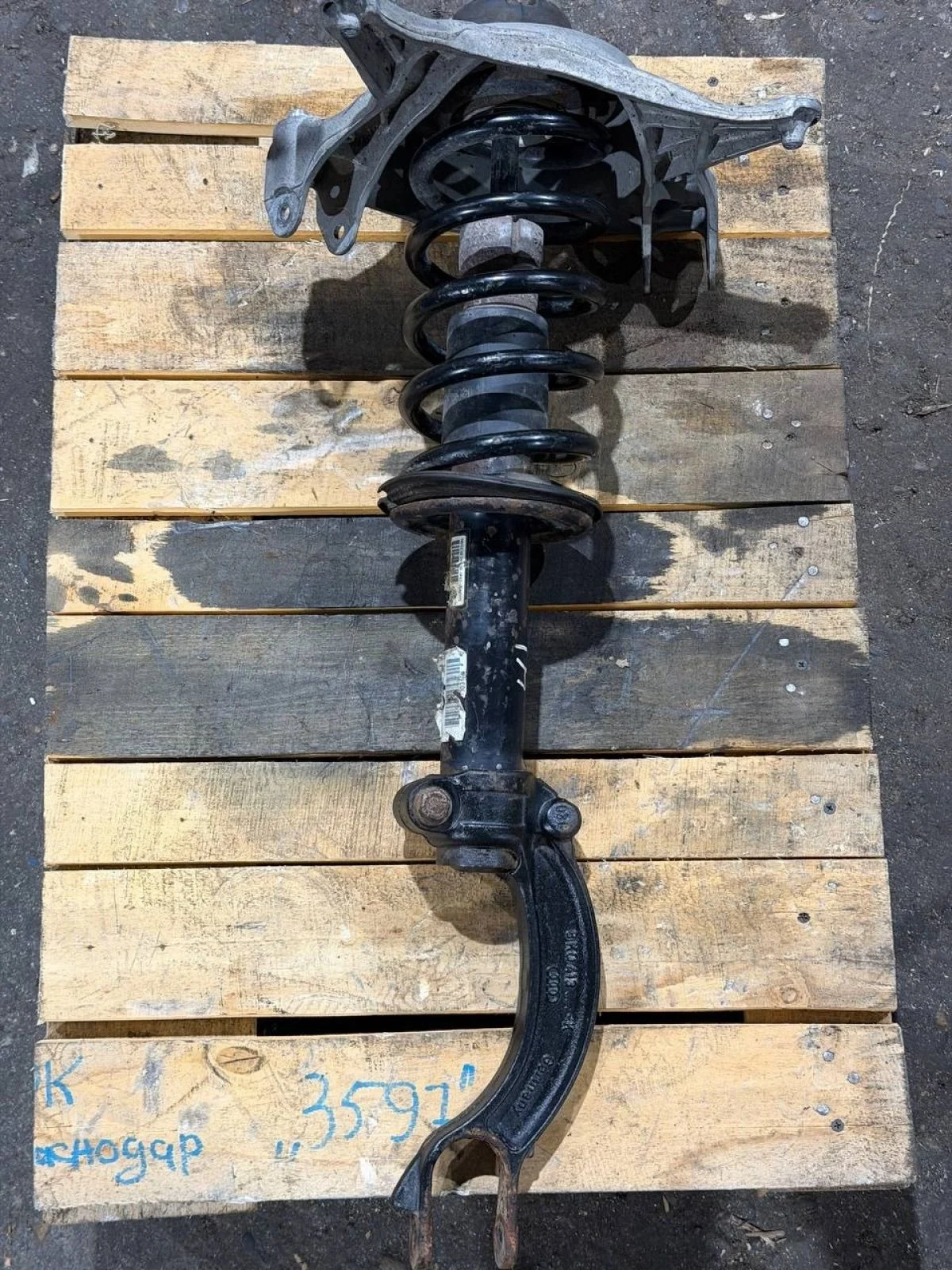 Амортизатор передний правый левый Audi A5 8T