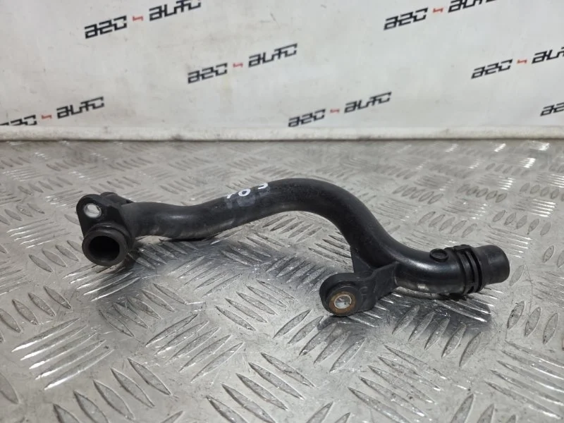 Патрубок системы охлаждения Audi A5 06H121065D 8T CDN
