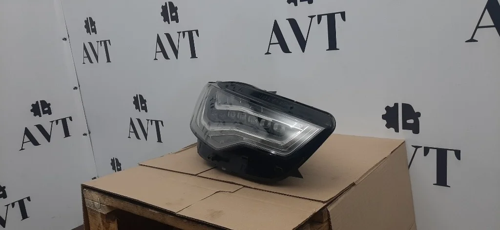 Фара светодиодная передняя правая Audi A6 C7 CGW