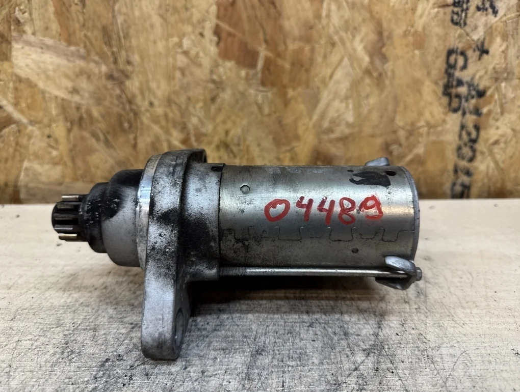 Стартер Volkswagen Passat CDA