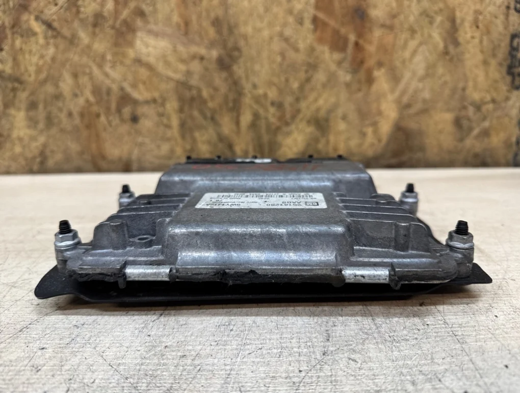 Блок управления Chevrolet Orlando F18D4