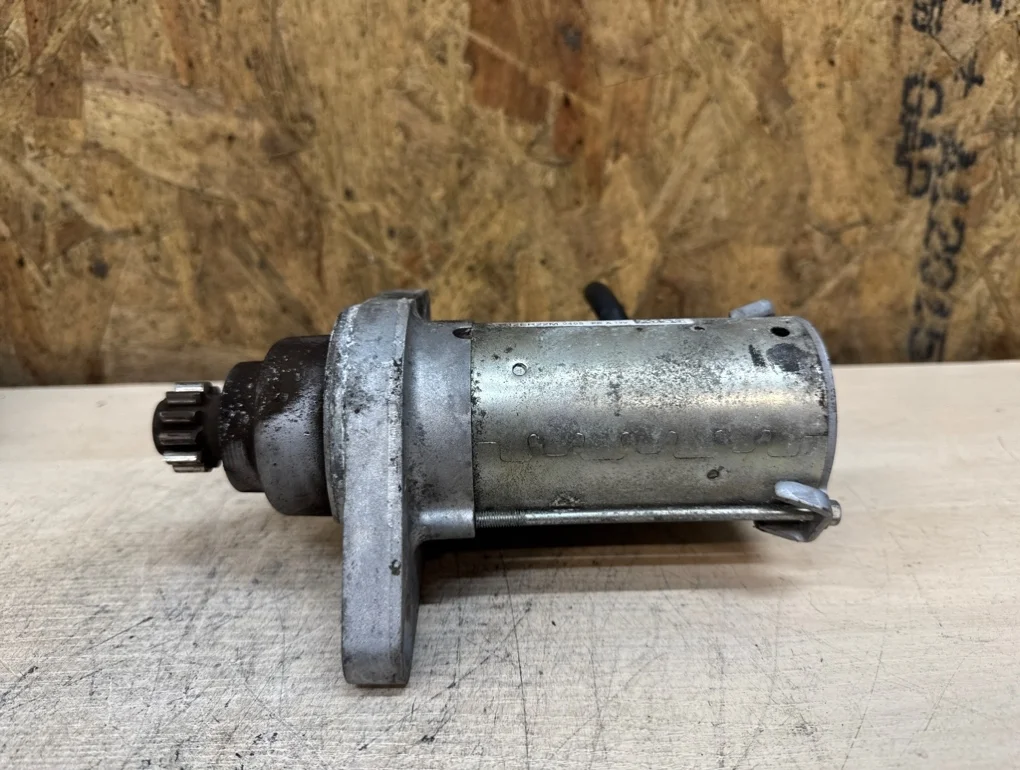 Стартер Skoda Fabia CBZ