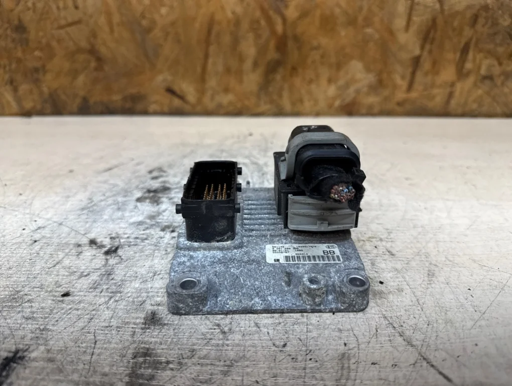 Блок управления Opel Astra Z14XEP