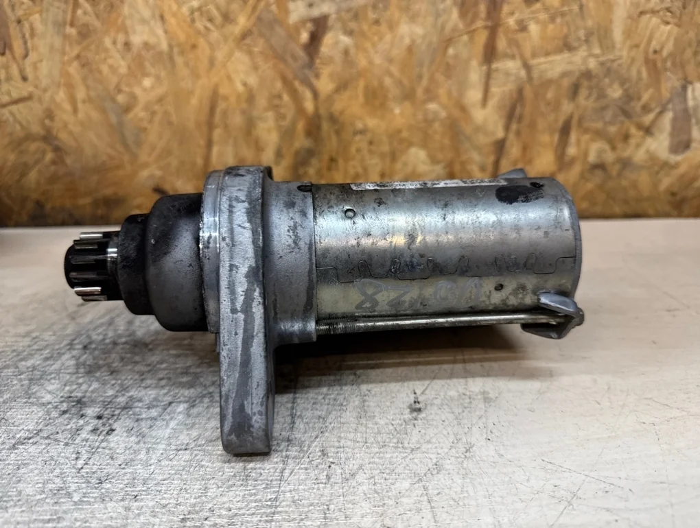 Стартер Skoda Octavia A5 CDA