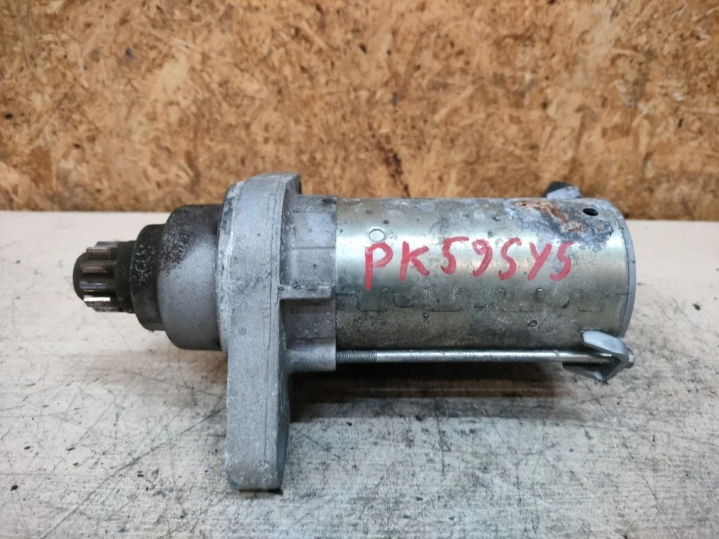 Стартер Volkswagen Golf CAXA