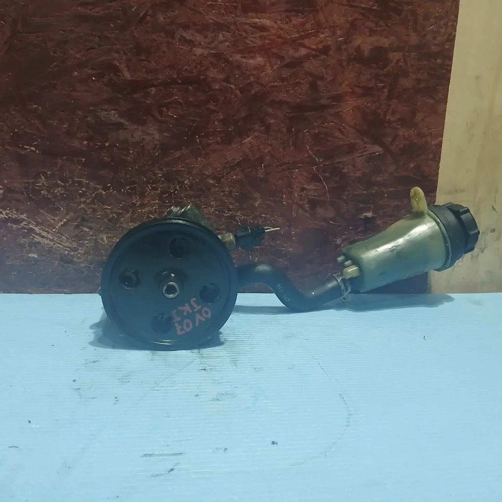 Насос гидроусилителя руля Ford Focus HXDB