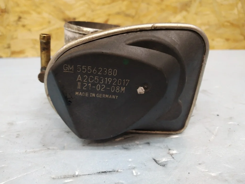 Дроссельная заслонка Opel Vectra Z18XER