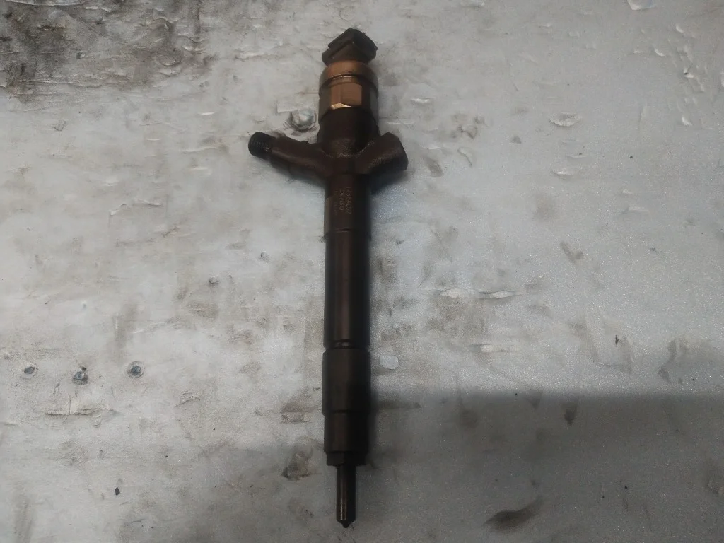 Форсунка топливная Mitsubishi L200 4D56U