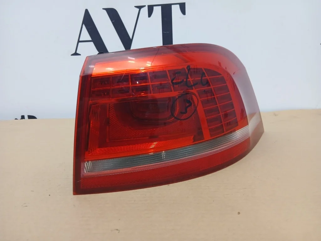 Фонарь задний правый задний правый Volkswagen