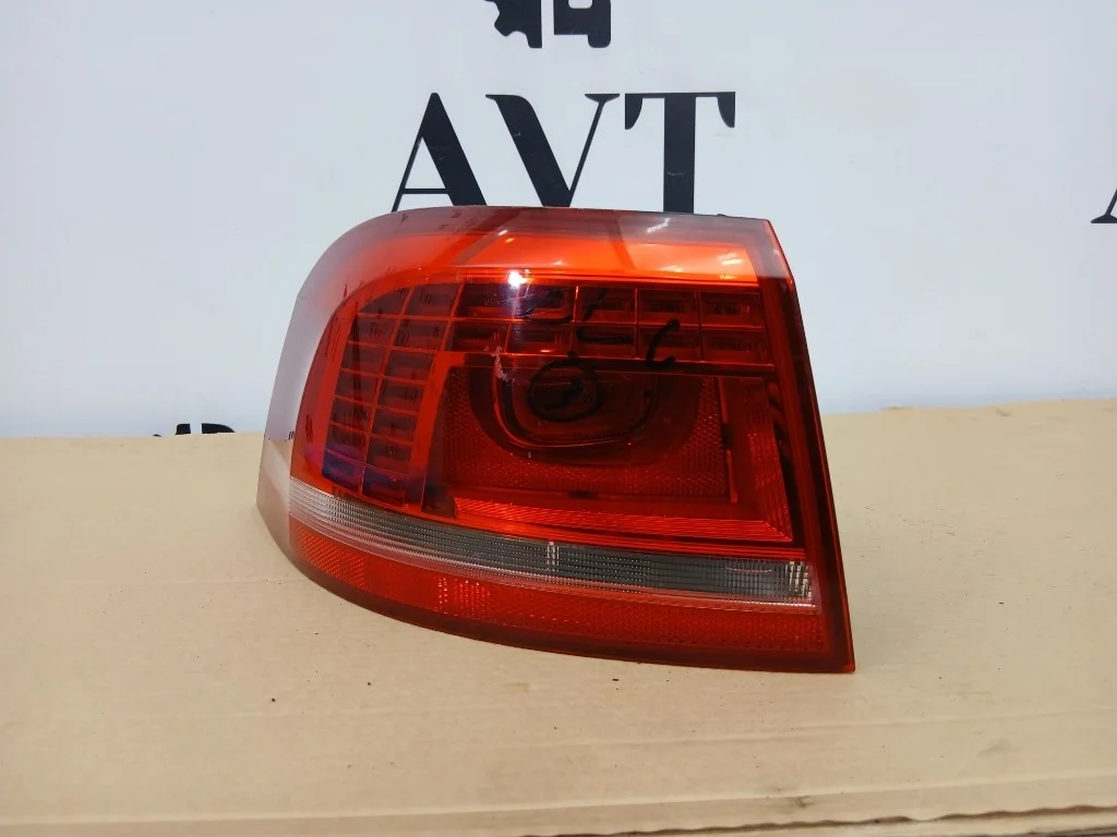 Фонарь задний левый задний левый Volkswagen Passat