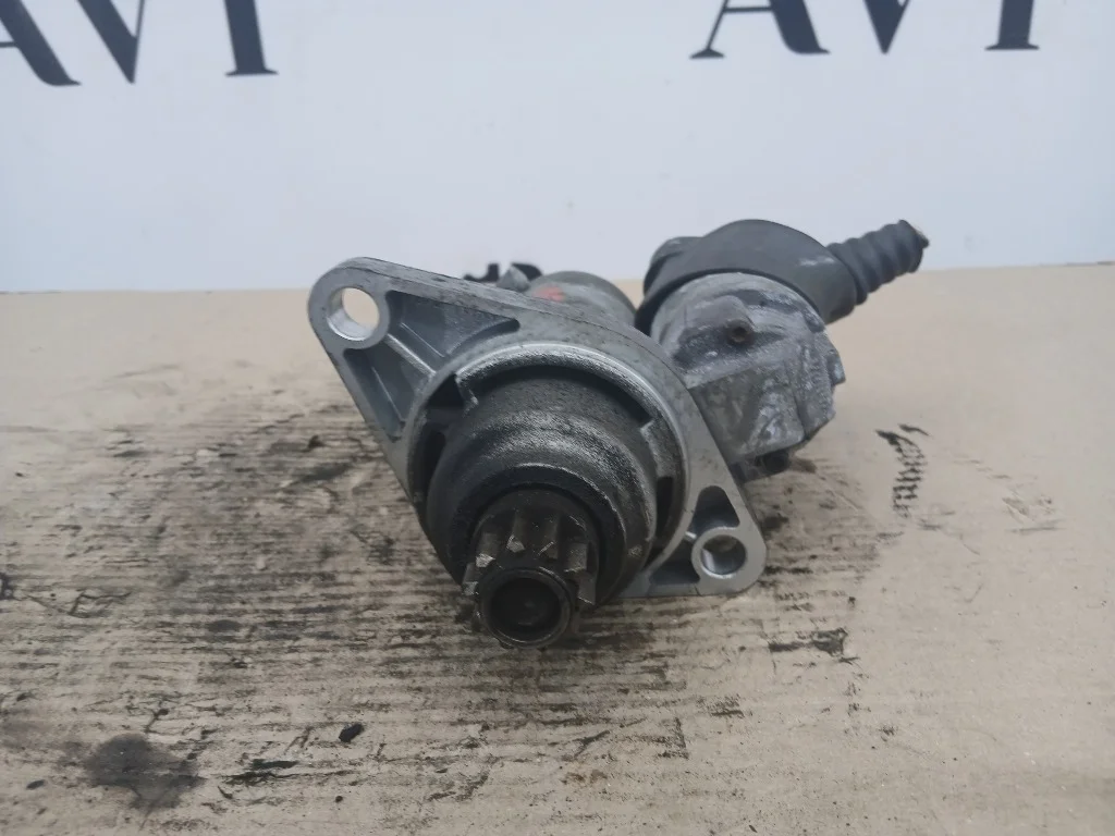 Стартер Volkswagen Passat B7 CDA