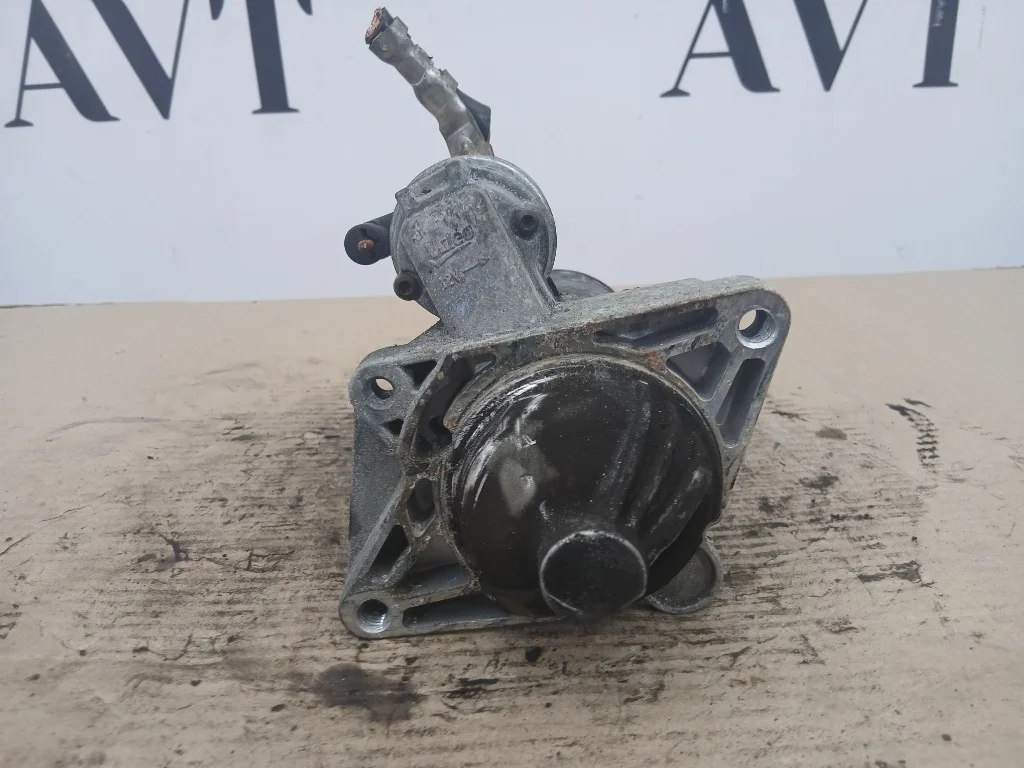 Стартер Nissan X-Trail M9R830