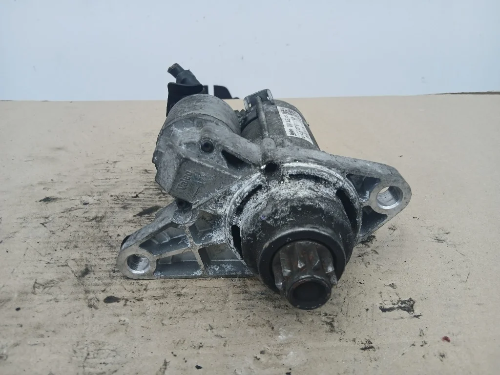 Стартер Skoda Fabia CBZ