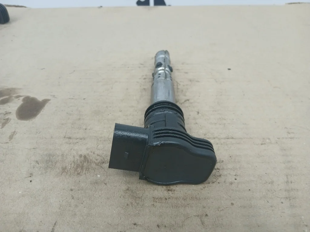 Катушка зажигания Audi A4 ALT