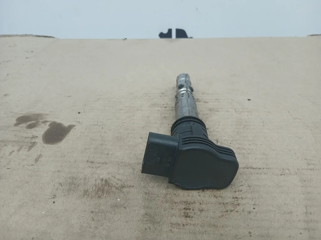 Катушка зажигания Audi A4 ALT