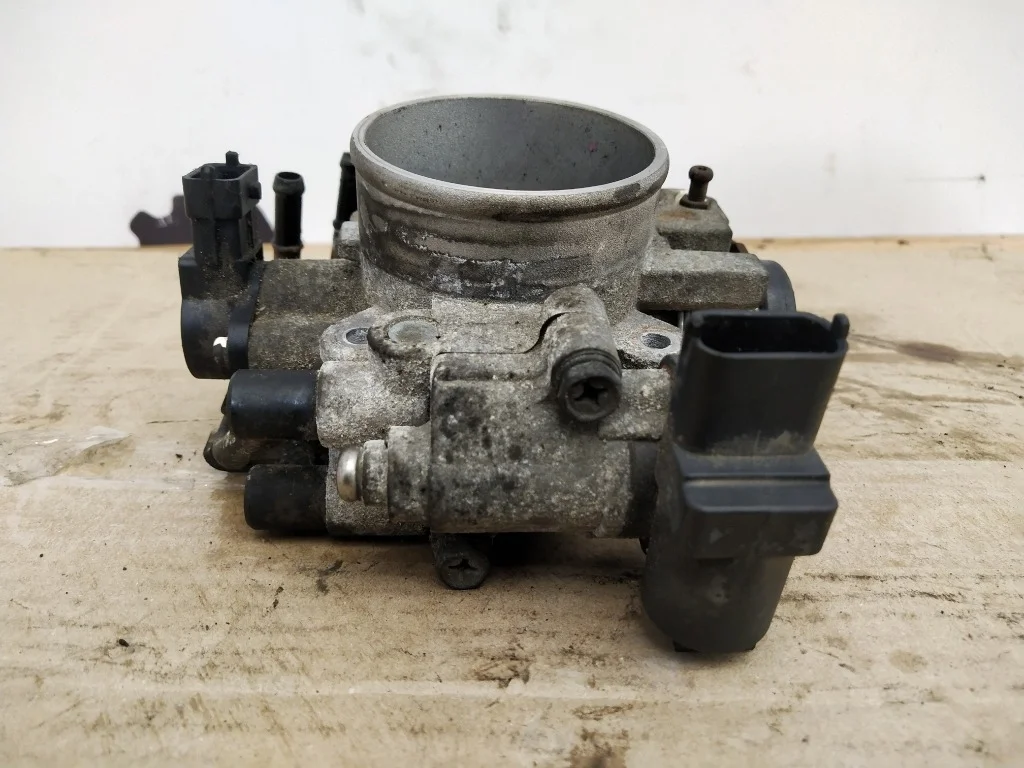 Дроссельная заслонка KIA Carens G4KA