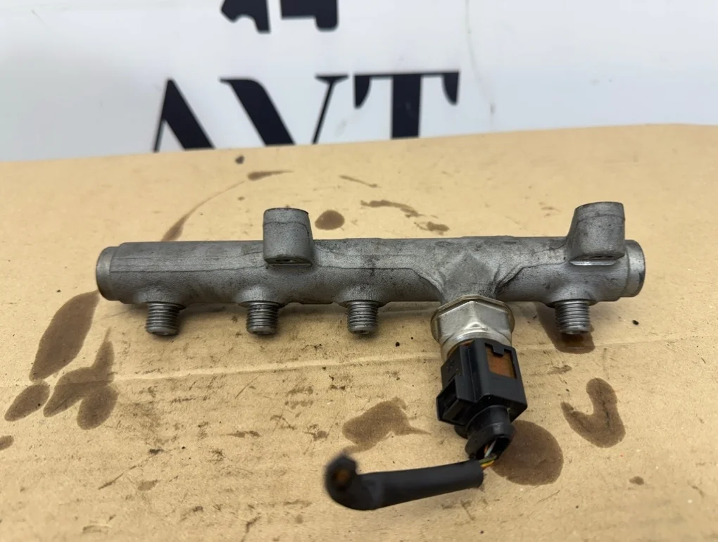 Топливная рейка Audi A5 CCWA