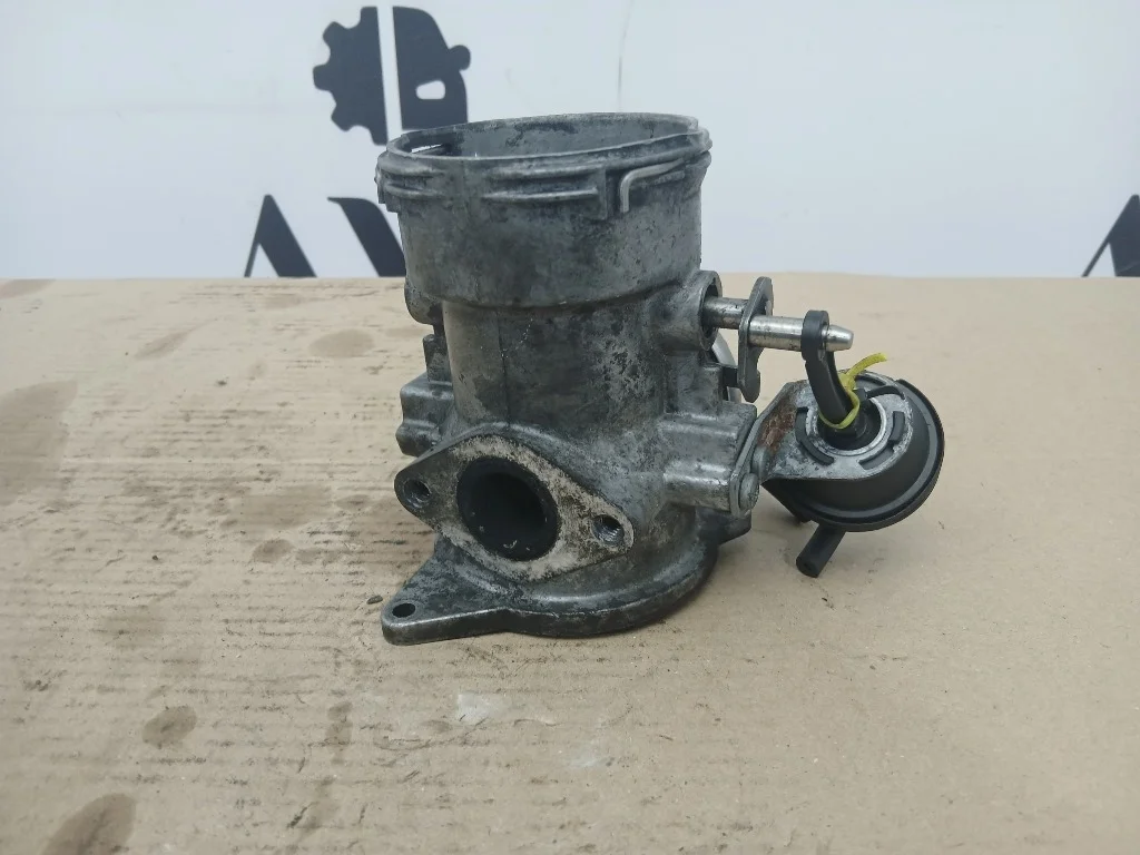 Дроссельная заслонка Volkswagen Transporter AXD