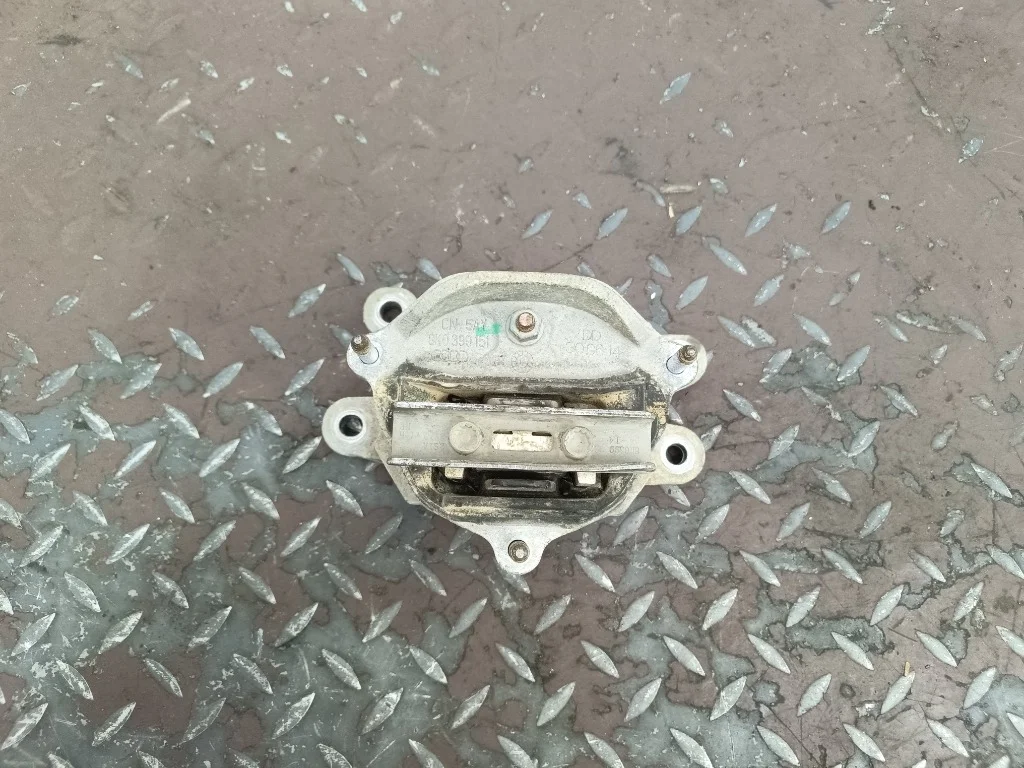 Подушка АКПП Audi Q5 CNC