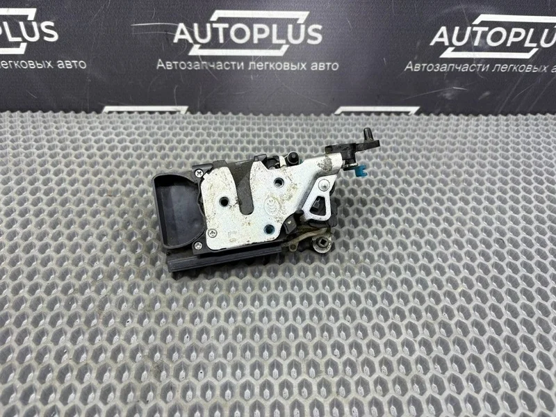 Замок боковой двери Chevrolet Lacetti 2009 96260995 J200 F16D3, задний левый