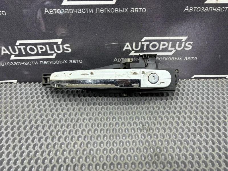 Наружная ручка двери Ford Focus 2007 1305822 СЕДАН 1.8 QQDB, передняя правая