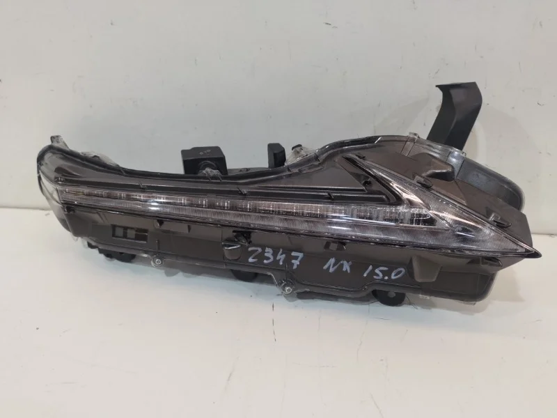 Ходовой огонь Lexus 2014-2017