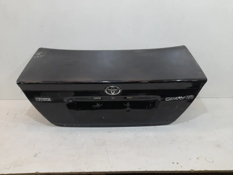 Крышка багажника Toyota Camry 2001-2006 V30