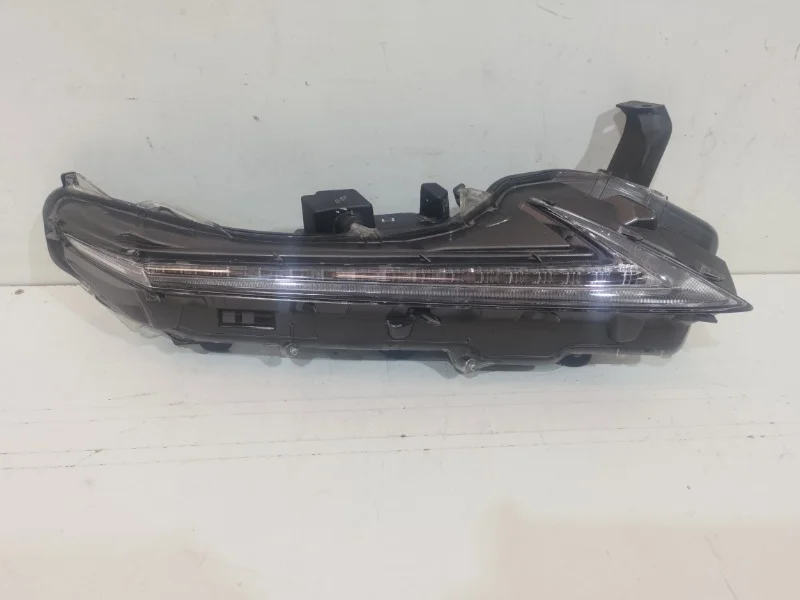 Ходовой огонь Lexus 2014-2017