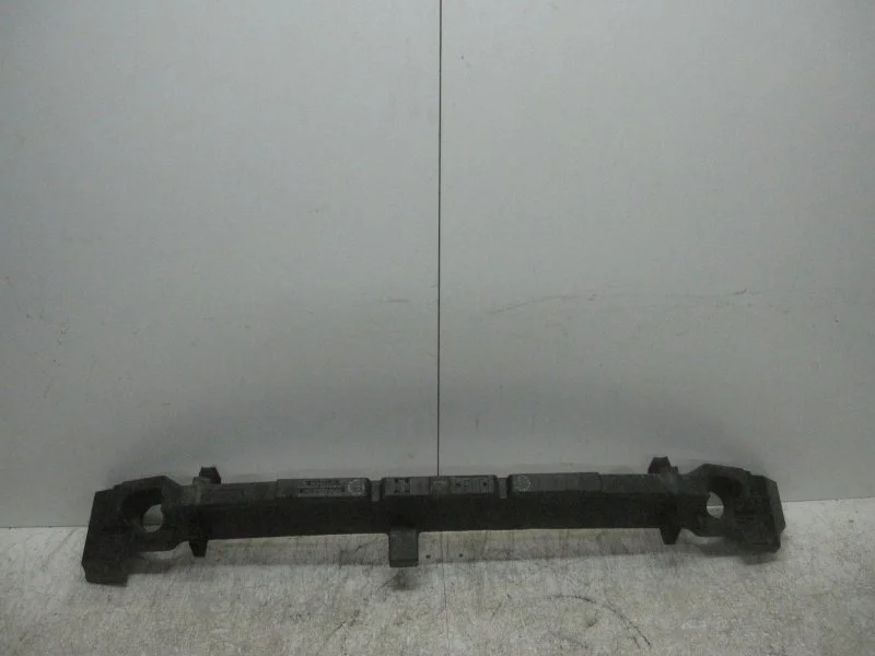 Абсорбер бампера Toyota Rav4 2013-2015 40