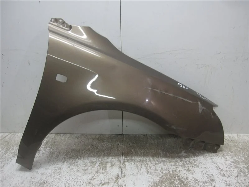 Крыло Toyota Avensis До рестайлинг T250